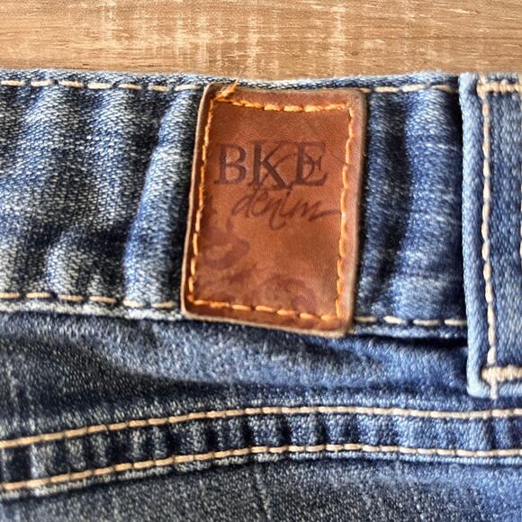 BKE Denim Culture Flare Jeans Women 30x33.5 (fits 30x30) Thick Stitch Embroidery - Picture 10 of 12